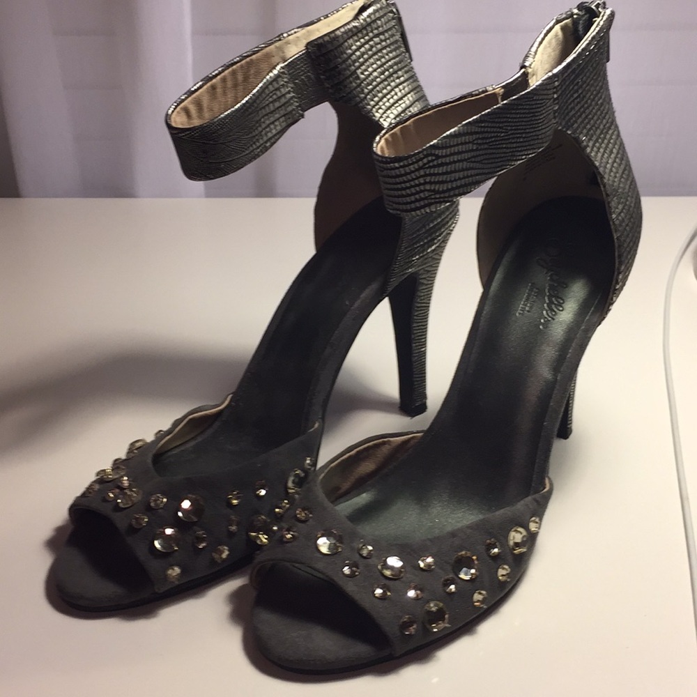 Seychelles Gray Silver + Jeweled Heels